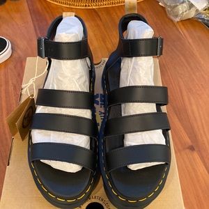 NIB NWT Doc Martens V Blaire sandals.